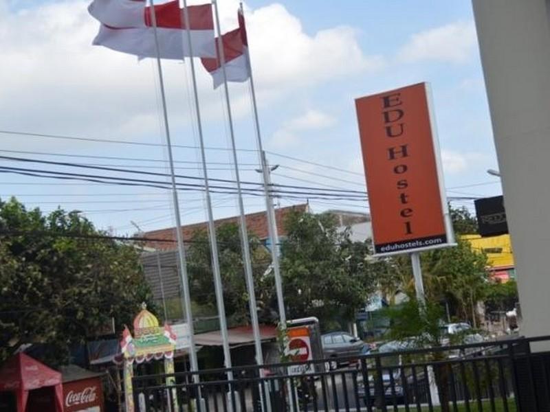 Edu Hostel Yogyakarta Exterior photo
