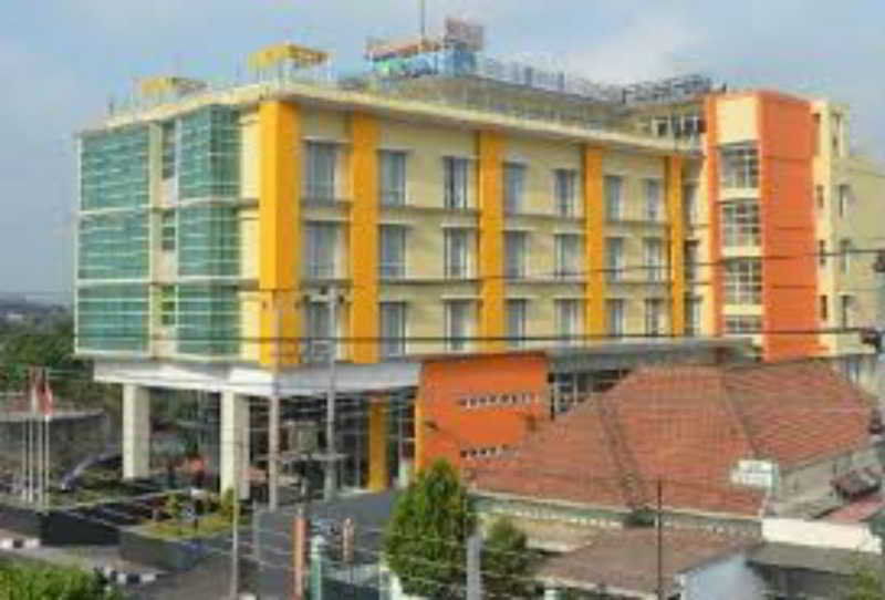 Edu Hostel Yogyakarta Exterior photo
